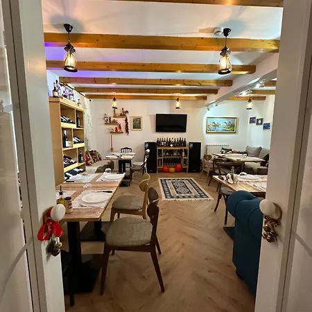 Chestnut Hill Hotell Bajram Curri
