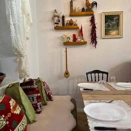 Chestnut Hill Hotel 3*