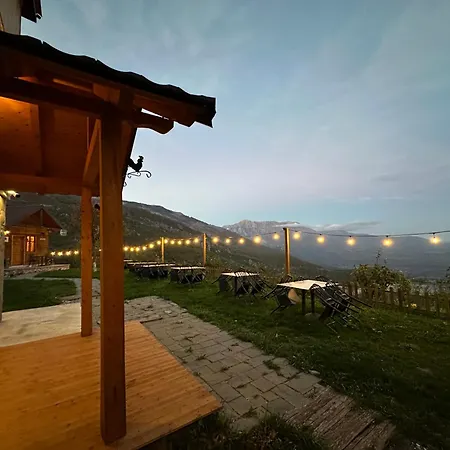 Hotel Chestnut Hill Bajram Curri