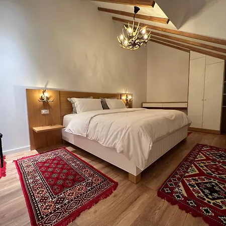 Chestnut Hill Hotel Bajram Curri