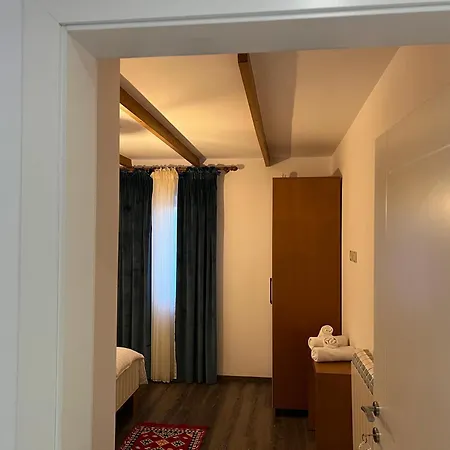 Hotel Chestnut Hill 3*
