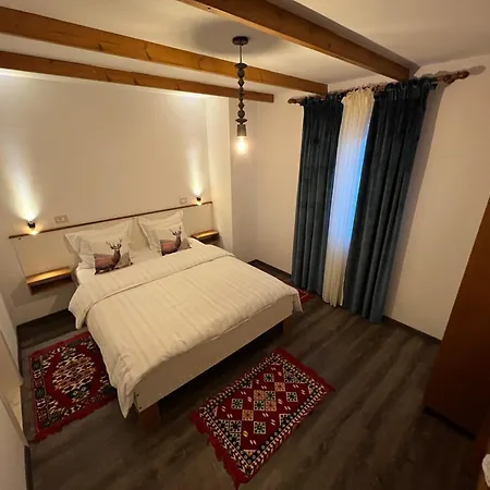 Chestnut Hill Hotel Bajram Curri