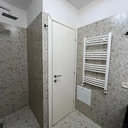 Szálloda Chestnut Hill Bajram Curri