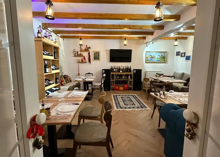 Chestnut Hill Hotel Bajram Curri