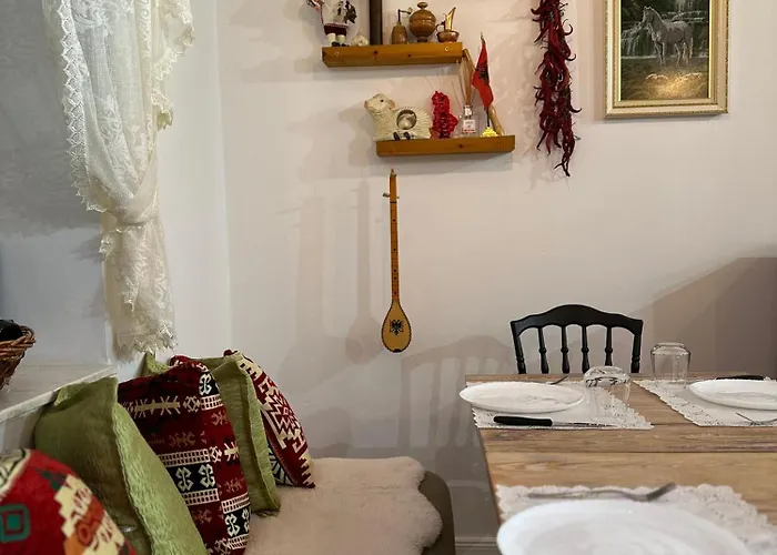 Chestnut Hill Hotel 3*