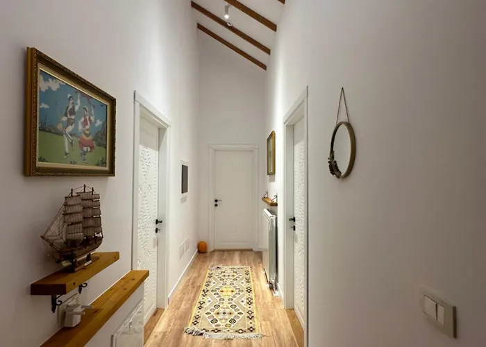 Chestnut Hill Hotel Bajram Curri