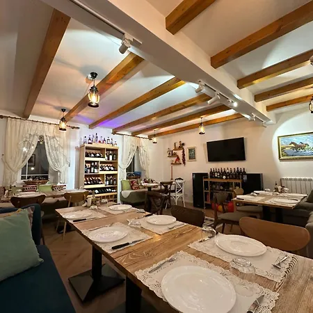 Chestnut Hill Hotel 3*