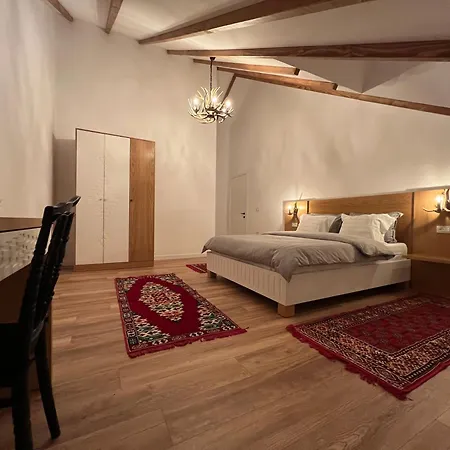 Chestnut Hill Hotel 3*