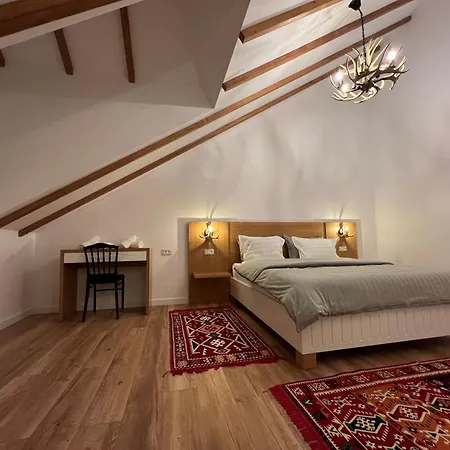 Hotel Chestnut Hill 3*