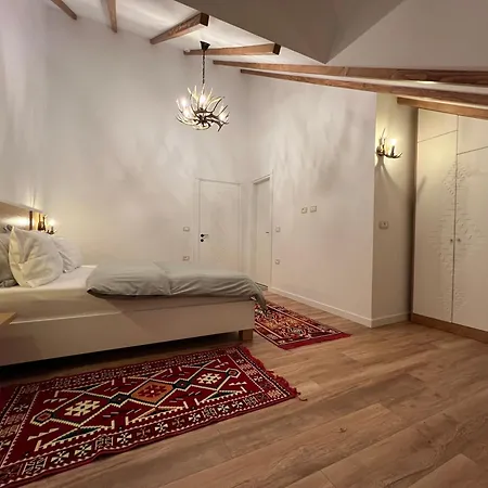 Chestnut Hill Hotel 3*