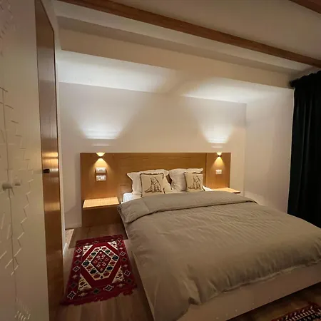 Chestnut Hill Hotel 3*