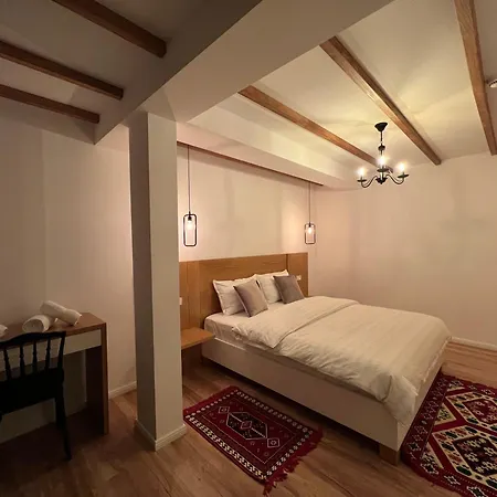Hotel Chestnut Hill 3*