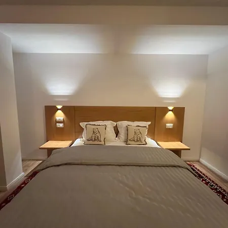 Chestnut Hill Hotel