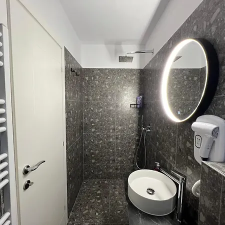 Hotel Chestnut Hill 3*